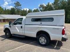 2008 Ford F250 2 Door Regular Cab 4x4 Truck (197,588 Miles)