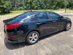 2015 Kia Optima LX 4 Door Sedan (144,949 Miles)