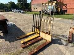 (2) Pallet Jacks