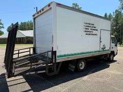 2005 Isuzu NPR Tilt Cab 2D Box Truck (274,825 Miles)