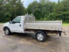 2005 Ford F-350 2 Door Regular Cab Aluminum Stake Body Truck (91,558 Miles)