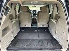 2013 Chrysler Town and Country 4 Door Minivan (157,582 Miles)