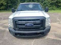 2015 Ford F-350 Super Duty 2 Door Regular Cab Flatbed Truck (169,066 Miles)