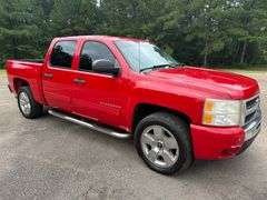 2011 Chevrolet Silverado 1500 Crew Cab Pickup Truck (229,051 Miles)