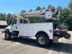 2005 International 7300 4x4 Altec Utility Body Digger Derrick Truck (57,507 Miles)