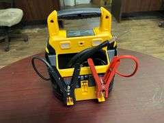 Everstart Maxx Lithium-Ion Battery Booster