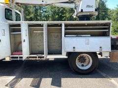 2005 International 7300 4x4 Altec Utility Body Digger Derrick Truck (57,507 Miles)