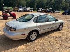 1997 Ford Taurus 4 Door Sedan (127,711 Miles)