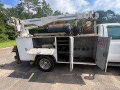 2000 Ford F550 Super Duty Single Cab Service Body Truck w/Crane (456,571 Miles)