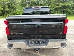 2021 Chevrolet Silverado 1500 Z71 4 Door Crew Cab 4x4 Pickup Truck (153,845 Miles)