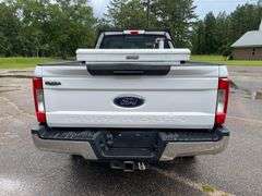 2017 Ford F-350 4 Door Crew Cab 4x4 Diesel Pickup Truck (263,677 Miles)