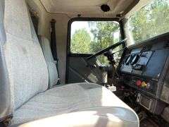 1996 Kenworth T3000 4x2 Sleeper Cab Tractor Truck (77,837 Miles)