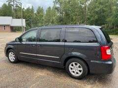 2013 Chrysler Town and Country 4 Door Minivan (157,582 Miles)