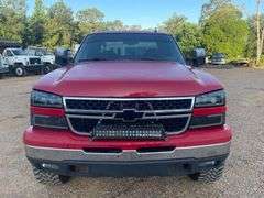 2007 Chevrolet Silverado 1500 4 Door Extended Cab 4x4 Truck (211,128 Miles)