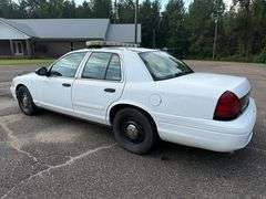 2007 Ford Crown Victoria Police 4D Sedan (140,268 Miles)