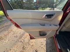 2017 Nissan Pathfinder 4 Door SUV (176,460 Miles)