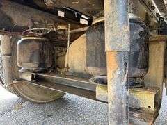 1996 International 8200 Sleeper Cab Single-Axle Dump Truck (174,038 Miles)