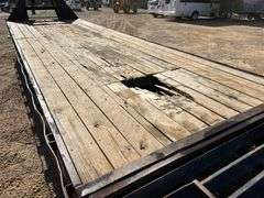 2006 Hefty 24' Gooseneck Tandem Axle Dovetail Trailer