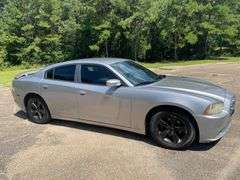 2014 Dodge Charger SE 4 Door Sedan (187,345 Miles)