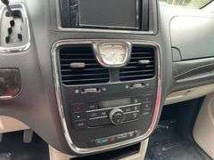 2013 Chrysler Town and Country 4 Door Minivan (157,582 Miles)