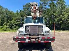 2005 International 7300 4x4 Altec Utility Body Digger Derrick Truck (57,507 Miles)