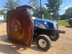 2011 New Holland T5 040 Open Cab 2wd Tractor with Side Cutter