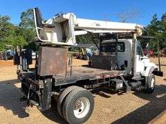 2007 International 7300 4x4 Digger Derrick Truck (39,457 Miles)