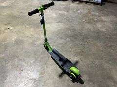 2024 Razor E90 Electric Kids Scooter