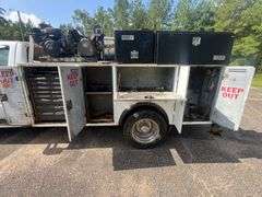 2000 Ford F550 Super Duty Single Cab Service Body Truck w/Crane (456,571 Miles)