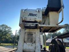 2007 International 7300 4x4 Digger Derrick Truck (39,457 Miles)