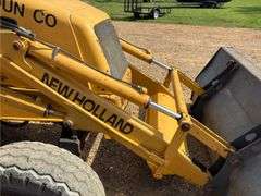 1999 New Holland 555E Backhoe/Loader (4,585 Hours)
