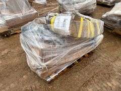 Pallet of Vehicle Bumpers and Towing Package Returns