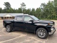 2021 Chevrolet Silverado 1500 Z71 4 Door Crew Cab 4x4 Pickup Truck (153,845 Miles)