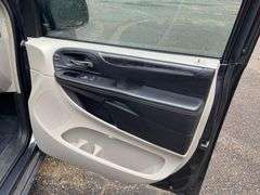 2013 Chrysler Town and Country 4 Door Minivan (157,582 Miles)