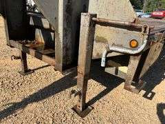 2006 Hefty 24' Gooseneck Tandem Axle Dovetail Trailer