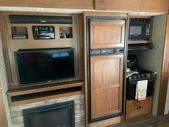 2015 Highland Ridge 297RLS 5th Wheel Camper