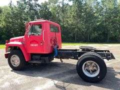 1987 International S1900 4x2 Tractor Truck (261,873 Miles)