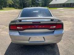 2014 Dodge Charger SE 4 Door Sedan (187,345 Miles)