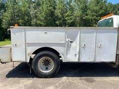 2006 Ford F750 Super Duty 4 Door Crew Cab Utility Body Truck (175,874 Miles)