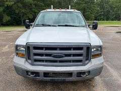 2005 Ford F-350 2 Door Regular Cab Aluminum Stake Body Truck (91,558 Miles)