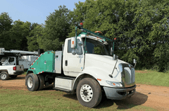 2016 International 8600 Mobile Home Toter