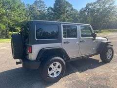2014 Jeep Wrangler Rubicon 4 Door 4x4 Jeep (168,322 Miles)