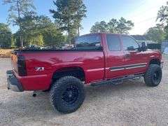 2007 Chevrolet Silverado 1500 4 Door Extended Cab 4x4 Truck (211,128 Miles)