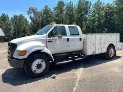 2006 Ford F750 Super Duty 4 Door Crew Cab Utility Body Truck (175,874 Miles)