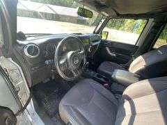 2014 Jeep Wrangler Rubicon 4 Door 4x4 Jeep (168,322 Miles)