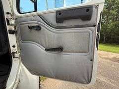 1996 International 8200 Sleeper Cab Single-Axle Dump Truck (174,038 Miles)