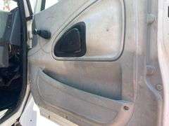 2005 International 7300 4x4 Altec Utility Body Digger Derrick Truck (57,507 Miles)