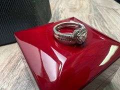 14k White Gold Heart Cluster Set (1.06 CTW)