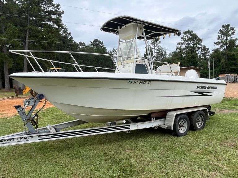 2002 20' Hydra Sports Center Console Boat w/150 Johnson