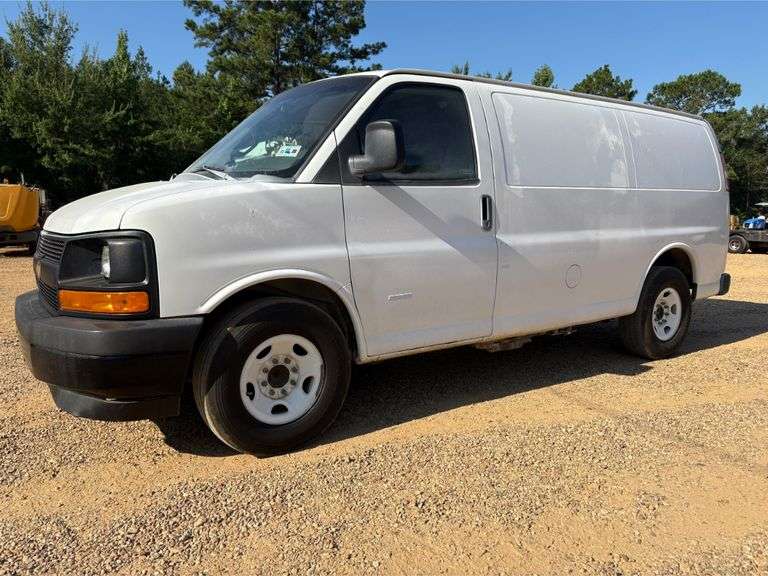2017 Chevrolet Express Cargo Van (233,070 Miles)
